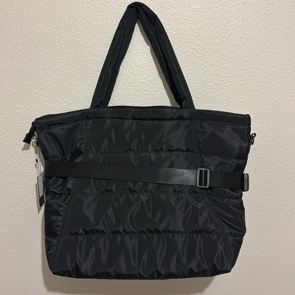 Alexis Bendel Weekender Tote With Belt Bag Vegan Material - Picture 6 of 6
